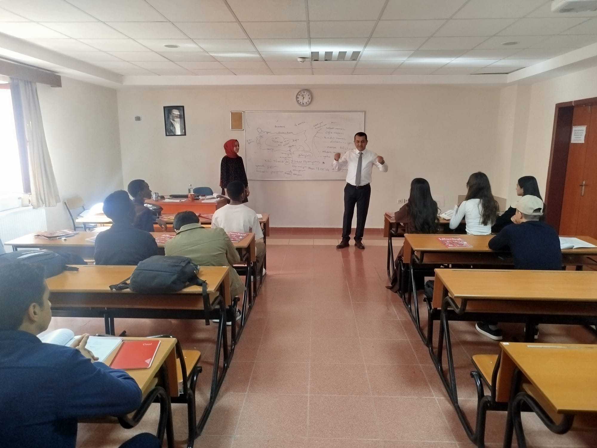 KSÜ TÖMER’de Anlamlı Ziyaret: Prof. Dr. Burak Telli Öğrencilerle Bir Araya Geldi